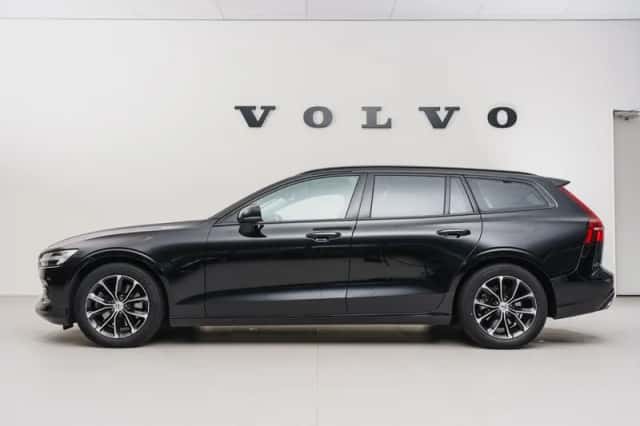 Volvo V60 (2021) thumbnail 2