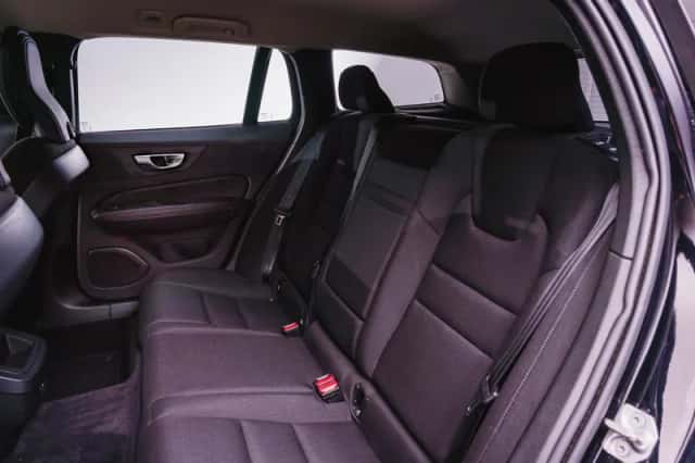 Volvo V60 (2021) thumbnail 6