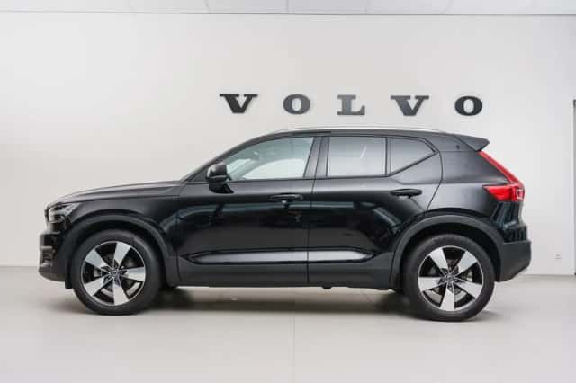 Volvo XC40 (2018) thumbnail 2
