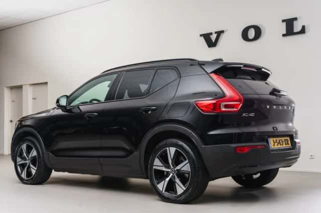 Volvo XC40 (2020) thumbnail 3