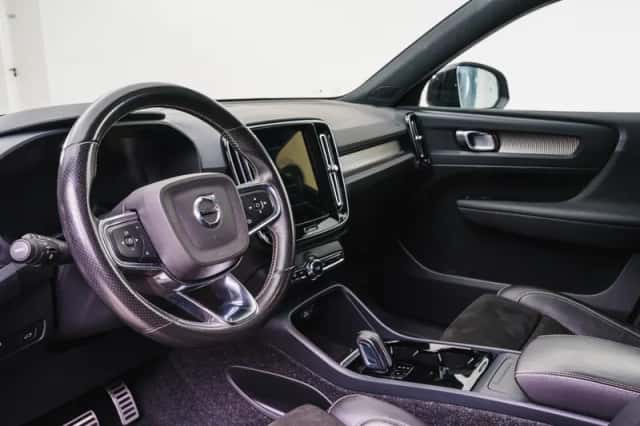 Volvo XC40 (2020) thumbnail 4