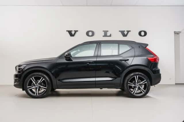 Volvo XC40 (2021) thumbnail 2
