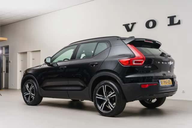 Volvo XC40 (2021) thumbnail 3