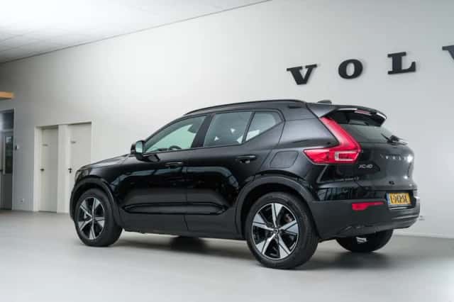 Volvo XC40 (2021) thumbnail 2