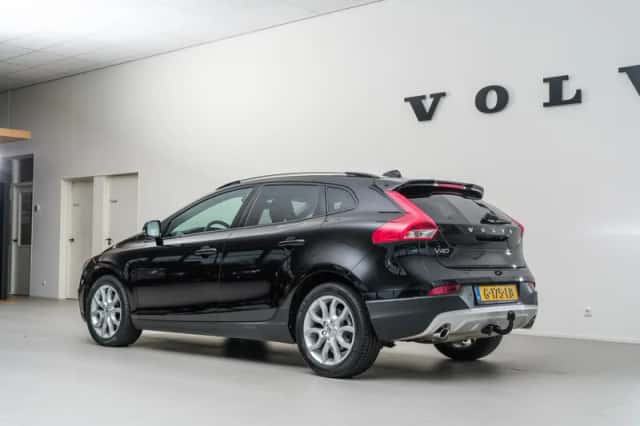 Volvo V40 (2019) thumbnail 3