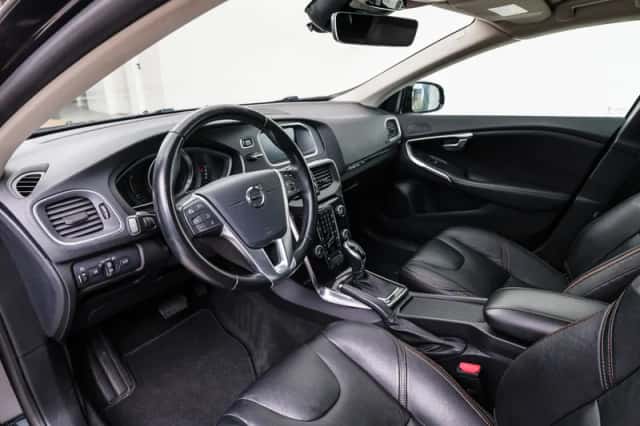 Volvo V40 (2019) thumbnail 4