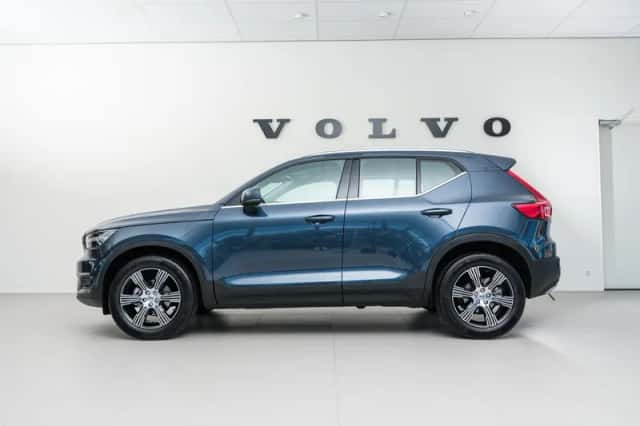 Volvo XC40 (2019) thumbnail 2