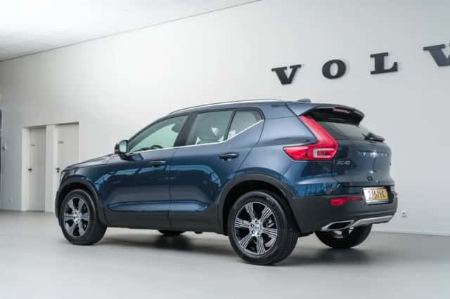 Volvo XC40 (2019) thumbnail 3