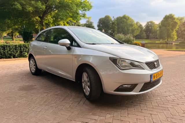 SEAT Ibiza (2012) thumbnail 3