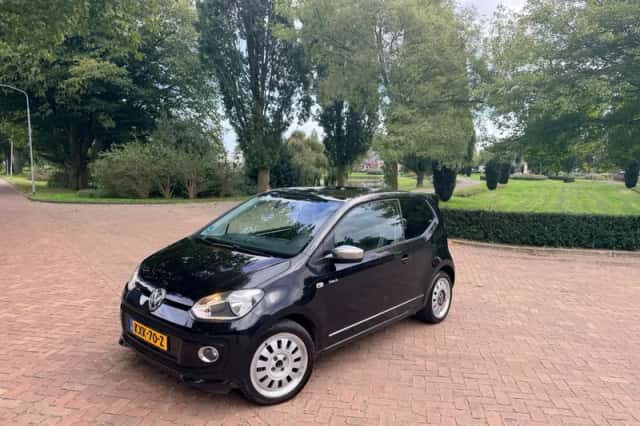 Volkswagen Up! (2012) thumbnail 3
