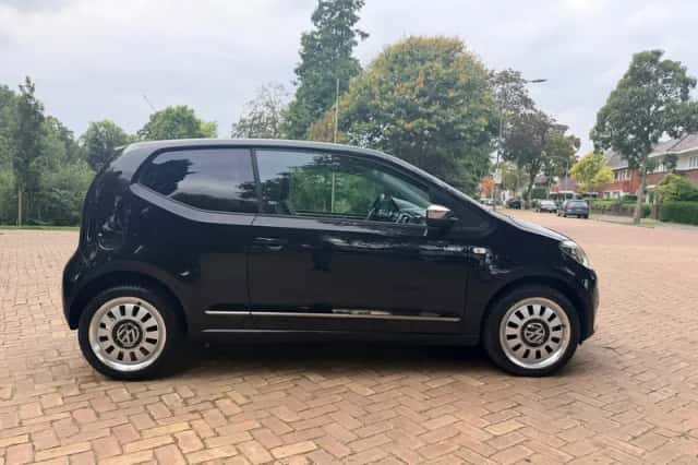 Volkswagen Up! (2012) thumbnail 5