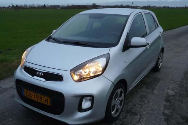 Kia Picanto (2015) thumbnail 1