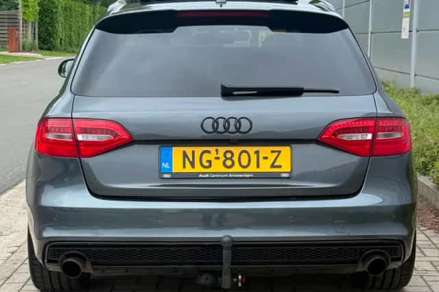 Audi A4 (2015) thumbnail 4