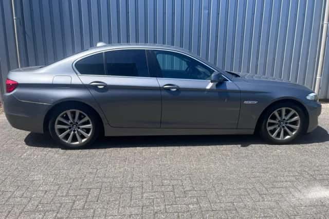 BMW 5-Serie (2010) thumbnail 5