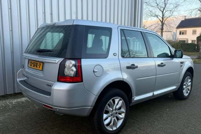 Land Rover Freelander (2011) thumbnail 5