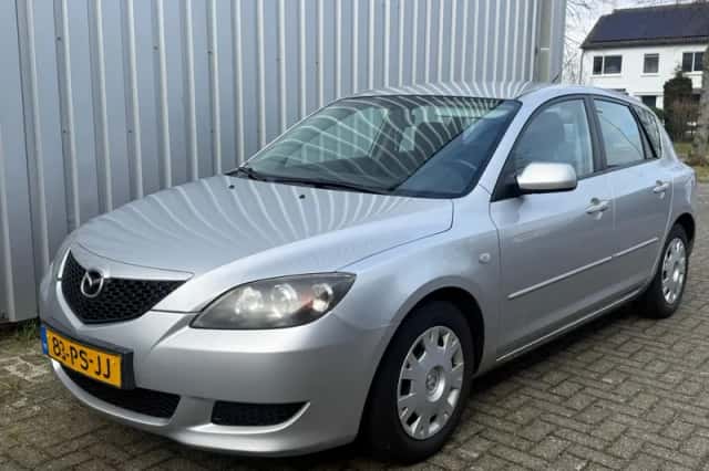 Mazda 3 (2004) thumbnail 1