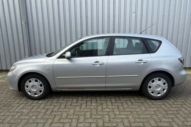 Mazda 3 (2004) thumbnail 2