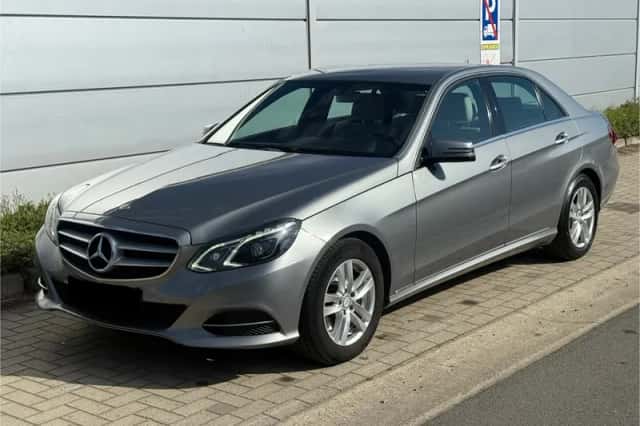 Mercedes-Benz E-Klasse (2015) thumbnail 1
