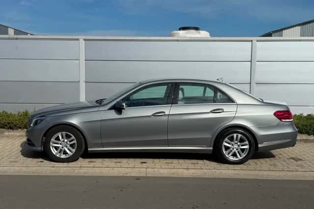 Mercedes-Benz E-Klasse (2015) thumbnail 2