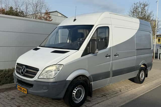 Mercedes-Benz Sprinter (2009) thumbnail 1