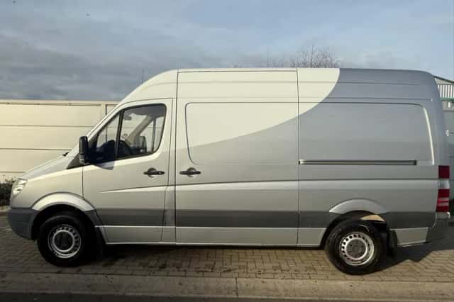 Mercedes-Benz Sprinter (2009) thumbnail 2