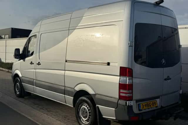 Mercedes-Benz Sprinter (2009) thumbnail 3
