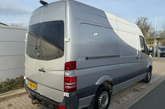 Mercedes-Benz Sprinter (2009) thumbnail 4