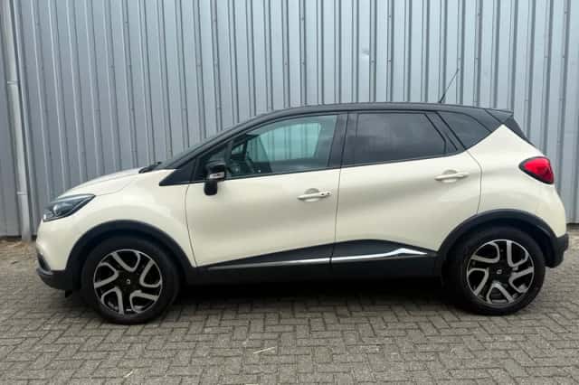 Renault Captur (2014) thumbnail 2