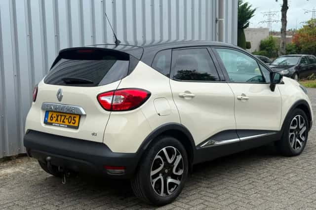 Renault Captur (2014) thumbnail 4
