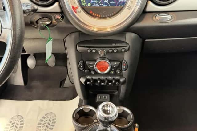 MINI Clubman (2013) thumbnail 6