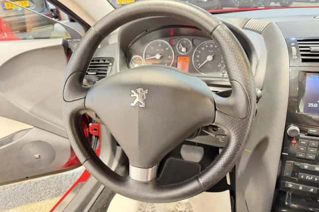 Peugeot 407 (2010) thumbnail 5