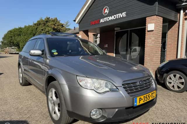 Subaru Legacy (2009) thumbnail 1
