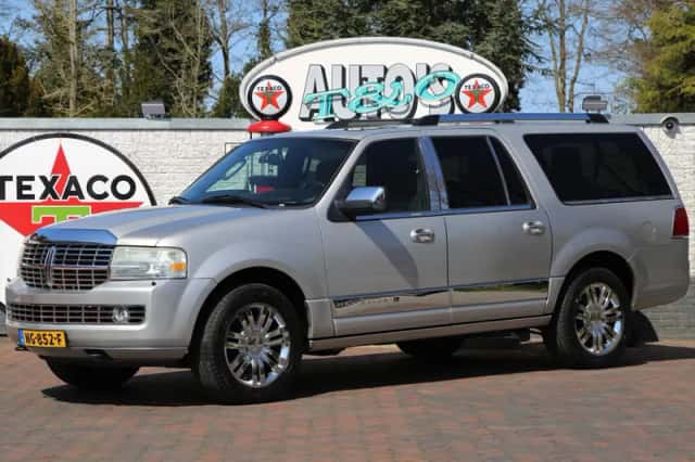 Lincoln Navigator (2007) thumbnail 1