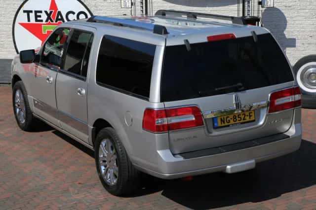 Lincoln Navigator (2007) thumbnail 17