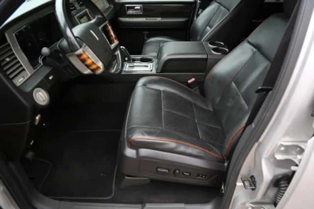 Lincoln Navigator (2007) thumbnail 21