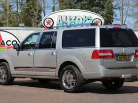 Lincoln Navigator (2007) thumbnail 4