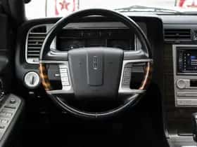 Lincoln Navigator (2007) thumbnail 35