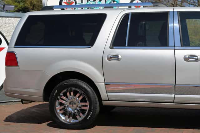 Lincoln Navigator (2007) thumbnail 8