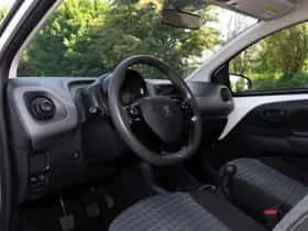 Peugeot 108 (2021) thumbnail 11