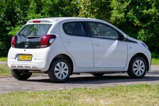 Peugeot 108 (2021) thumbnail 4