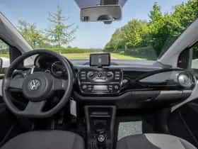 Volkswagen Up! (2014) thumbnail 14