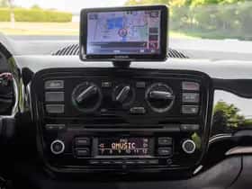 Volkswagen Up! (2014) thumbnail 15