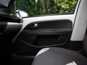 Volkswagen Up! (2014) thumbnail 17