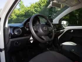 Volkswagen Up! (2014) thumbnail 10