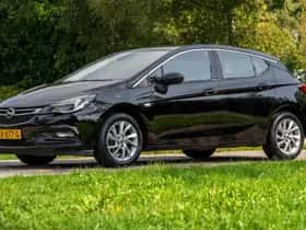 Opel Astra (2018) thumbnail 3