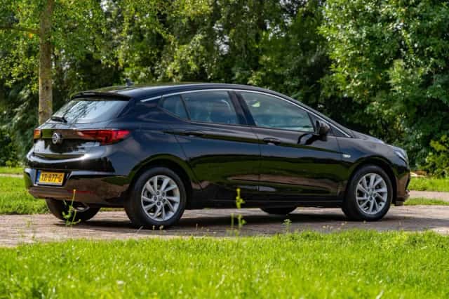 Opel Astra (2018) thumbnail 4