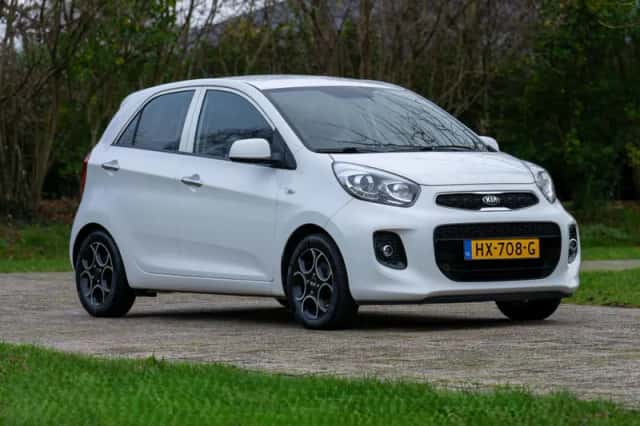 Kia Picanto (2016) thumbnail 2