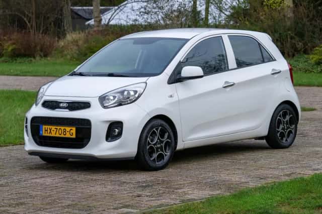 Kia Picanto (2016) thumbnail 3
