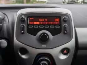 Peugeot 108 (2014) thumbnail 21