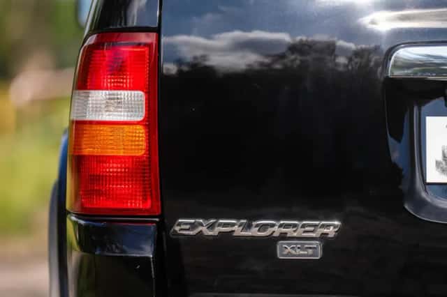 Ford Explorer (2010) thumbnail 11